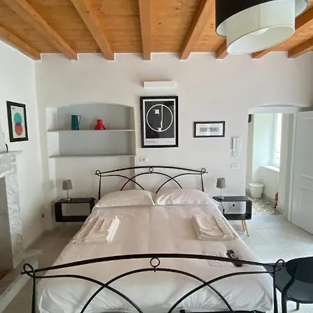 Gronda Via Vandelli Locazioni Turistiche - Private Tourist * Massa (Tuscany)