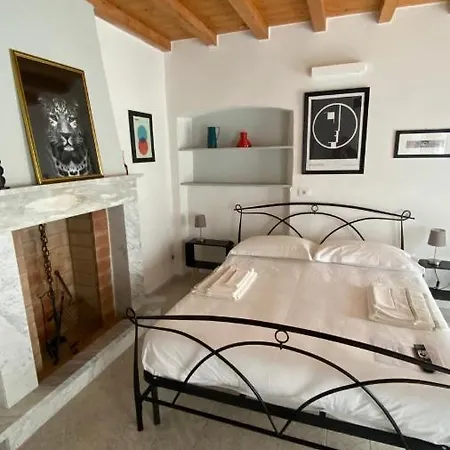 Gronda Via Vandelli Bed & Breakfast *